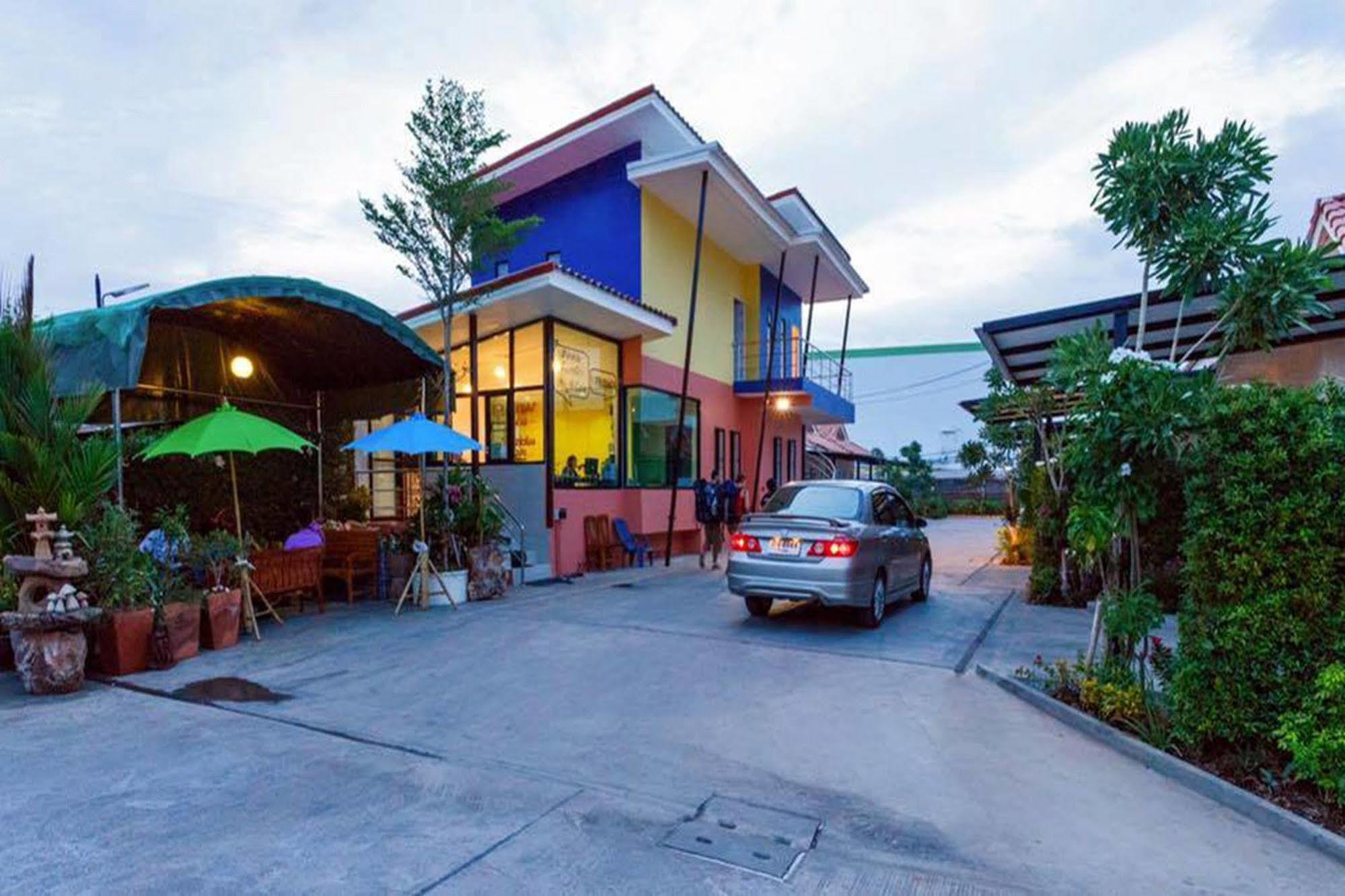 Paplern Resort Phitsanulok Buitenkant foto